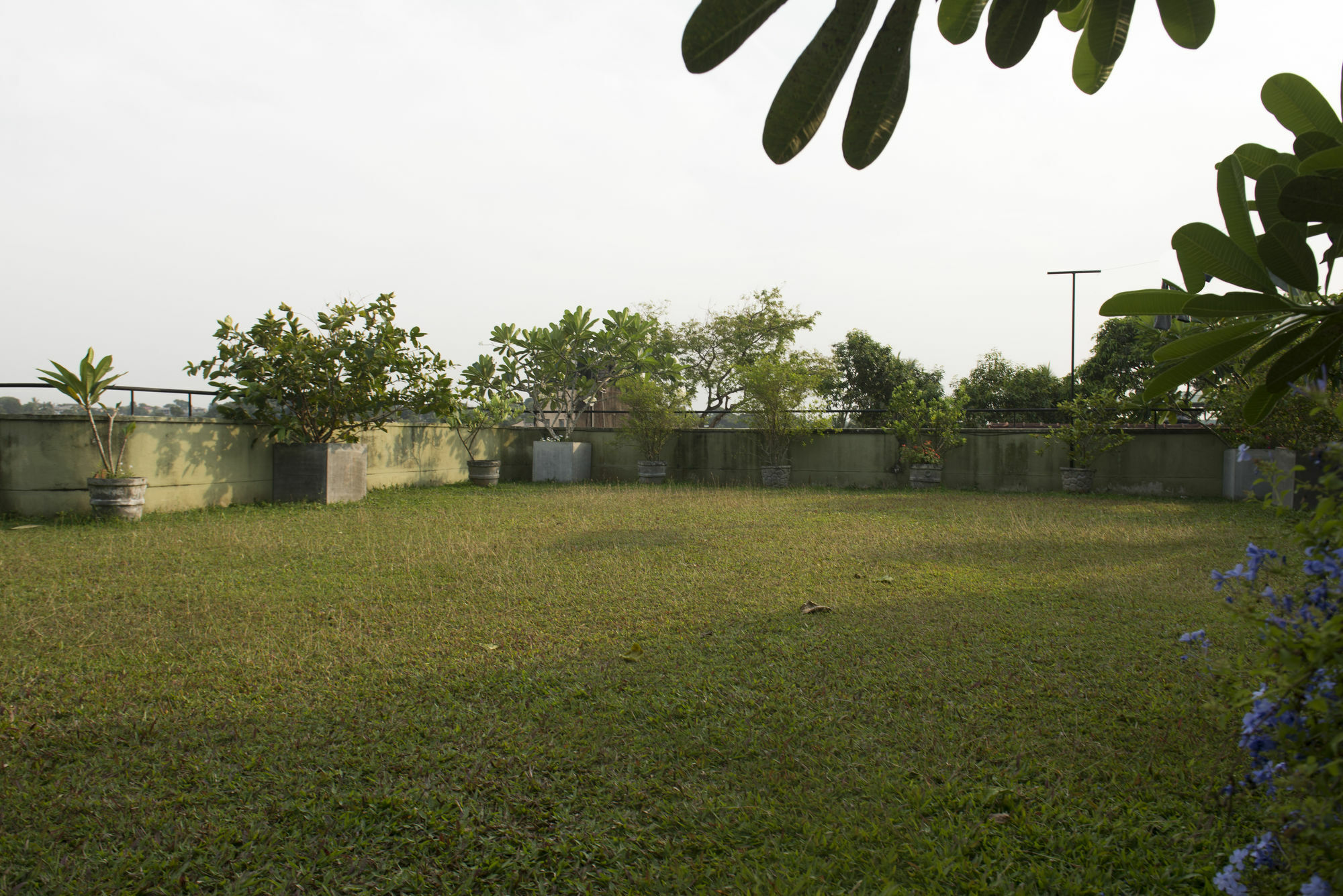 Villa Escondite - The Hotel Sri Jayewardenepura Kotte Bagian luar foto